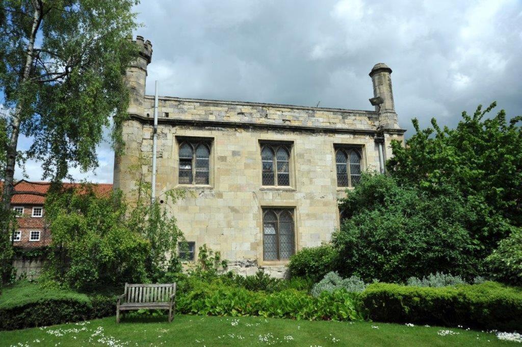 Minster View Apartment At Talbot Court, York Exteriör bild